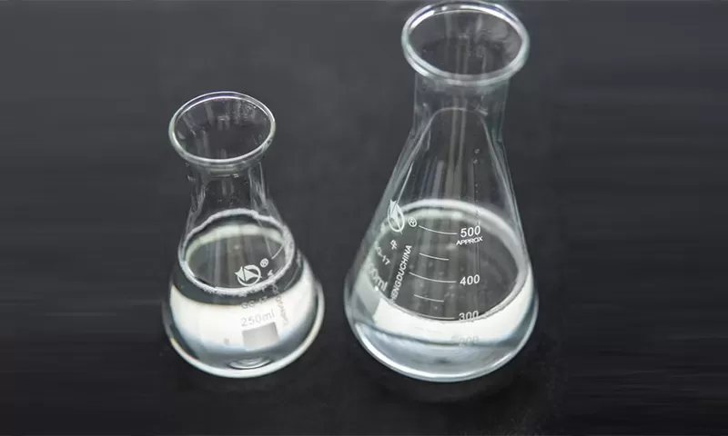 Phụ gia siêu dẻo Polycarboxylate dạng lỏng